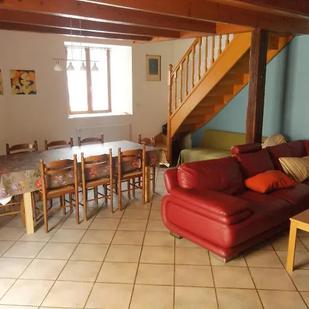 Le Bourdon Bleu A En Bassigny Celles-en-Bassigny