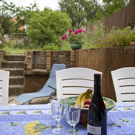 Le Bourdon Bleu A En Bassigny