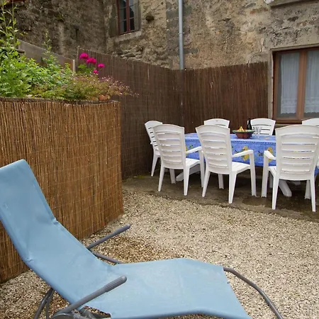 Le Bourdon Bleu A En Bassigny